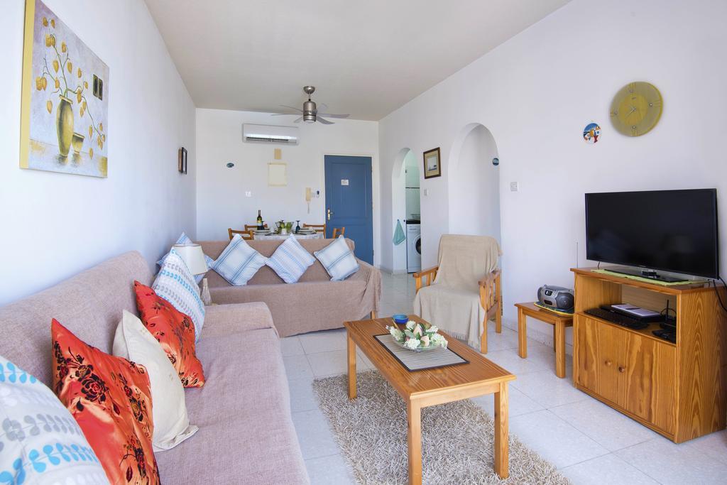 King'S Palace Apartment Paphos Buitenkant foto