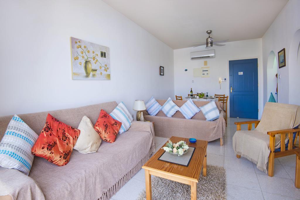 King'S Palace Apartment Paphos Buitenkant foto